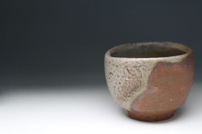 20531 Kaneshige Toyo (Bizen sake cup)