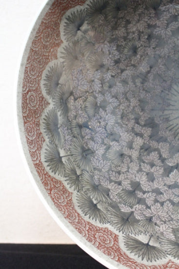 20634 13th generation Imaemon Imaizumi (colored light ink chrysanthemum design bowl)