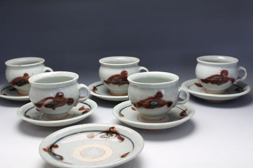 20767 Kanjiro Kawai [Benihasshiki] (Five white cinnabar coffee bowls and six white cinnabar coffee plates)