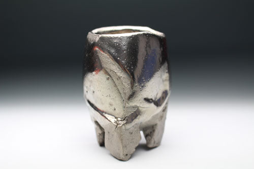 20803 KAKUREZAKI Ryuich (Silver-painted sake cup)