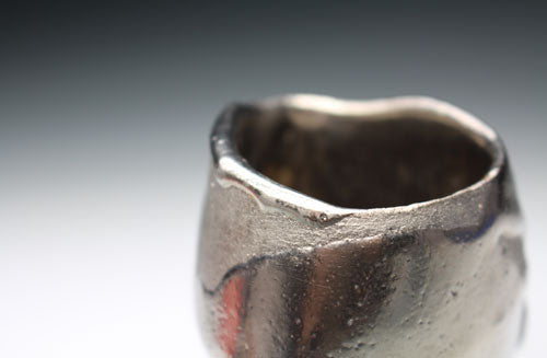 20803 KAKUREZAKI Ryuich (Silver-painted sake cup)