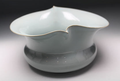 20857 Shinobu Kawase (celadon water jar)