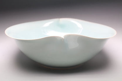 20916 Shinobu Kawase (celadon bowl)