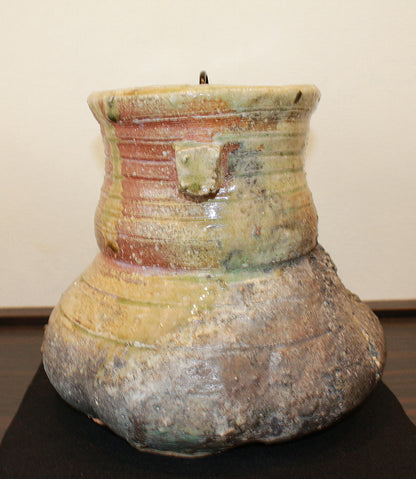 26135	杉本貞光	　寺垣外窯　信楽破袋水指「大雄峯」（大亀）　SUGIMOTO Sadamitsu