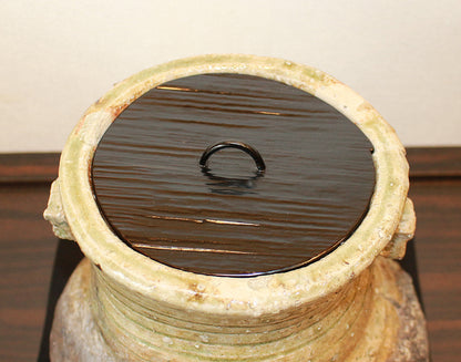 26135	杉本貞光	　寺垣外窯　信楽破袋水指「大雄峯」（大亀）　SUGIMOTO Sadamitsu