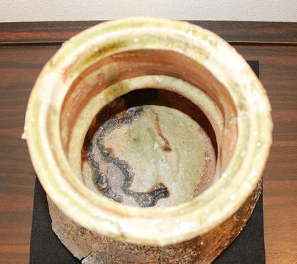 26135	杉本貞光	　寺垣外窯　信楽破袋水指「大雄峯」（大亀）　SUGIMOTO Sadamitsu