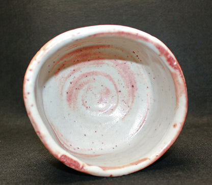 26146     加藤唐九郎	志野茶碗（昭和59年　1984年　玄　加藤唐九郎作品集　No.82掲載品）　  KATO Tokuro