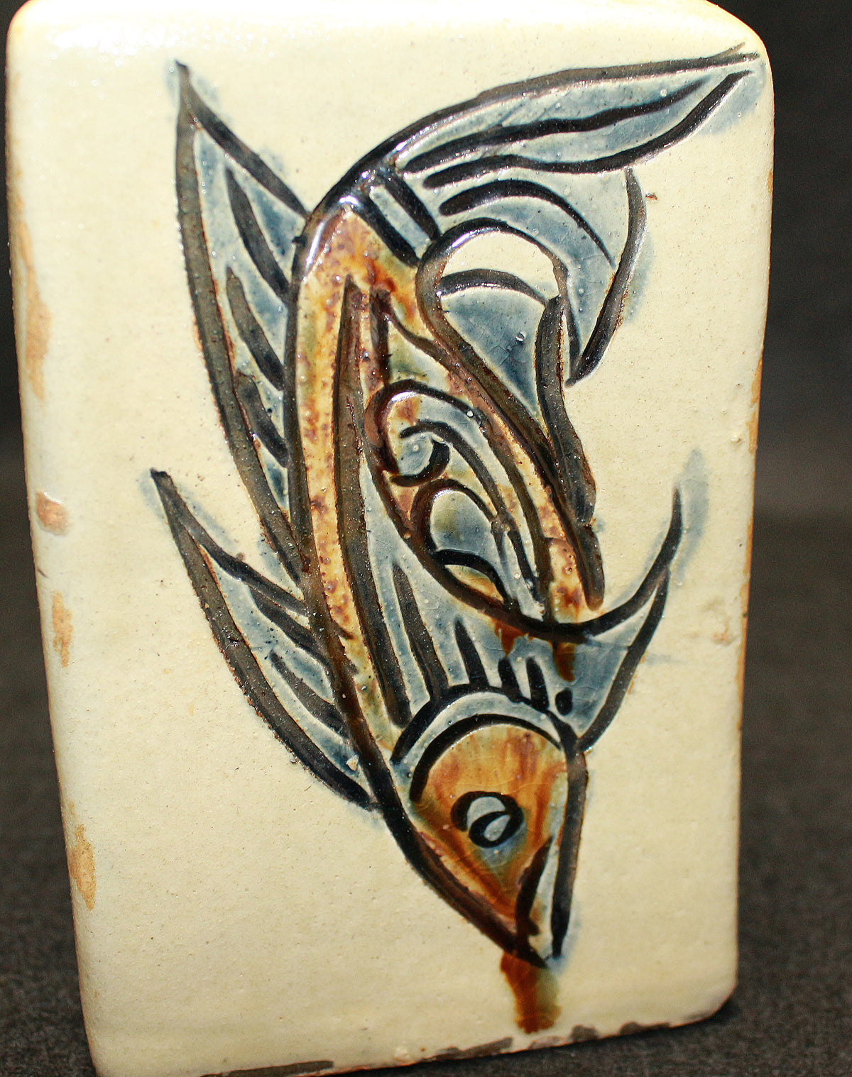 26161　人間国宝　金城次郎	　海老魚文角瓶　KINJO Jiro