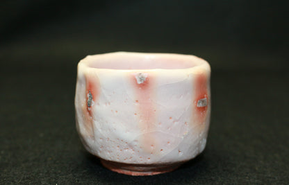 26168    人間国宝　加藤孝造　志野ぐい呑②　KATO Kozo