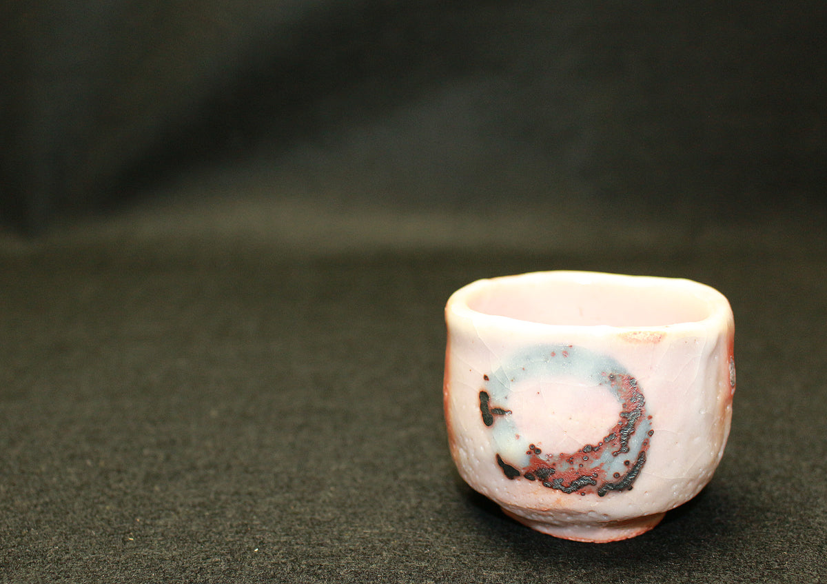 26168    人間国宝　加藤孝造　志野ぐい呑②　KATO Kozo