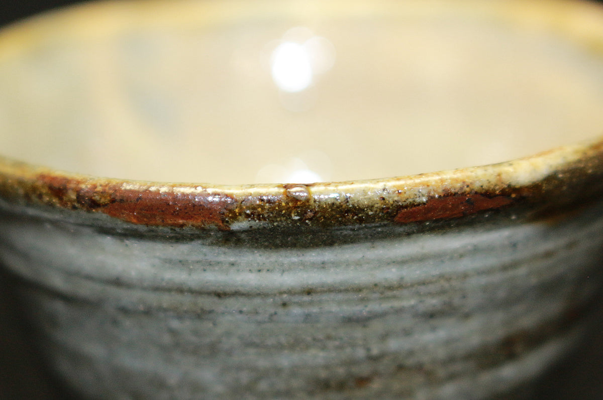 26171　人間国宝　金城次郎　壷屋焼ぐい呑　 Kinjo　Jiro