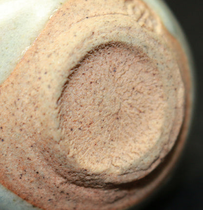 26186   人間国宝　清水卯一   灰釉鉄彩盃　SHIMIZU　Uichi