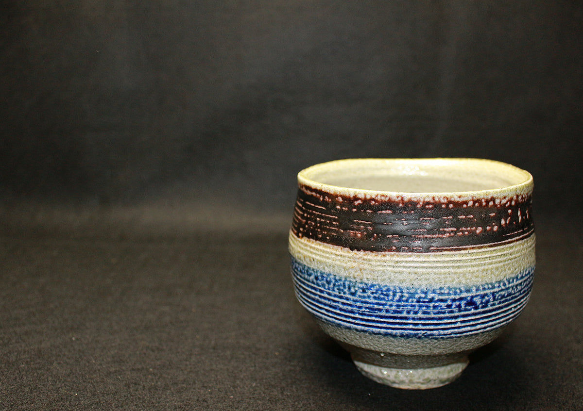 26193 人間国宝 浜田庄司 塩釉藍差櫛目茶盌（晋作識） HAMADA Syoji