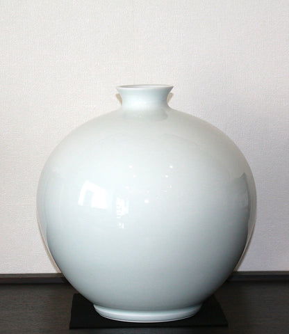 26180　人間国宝　井上萬二	　白磁丸形壷①