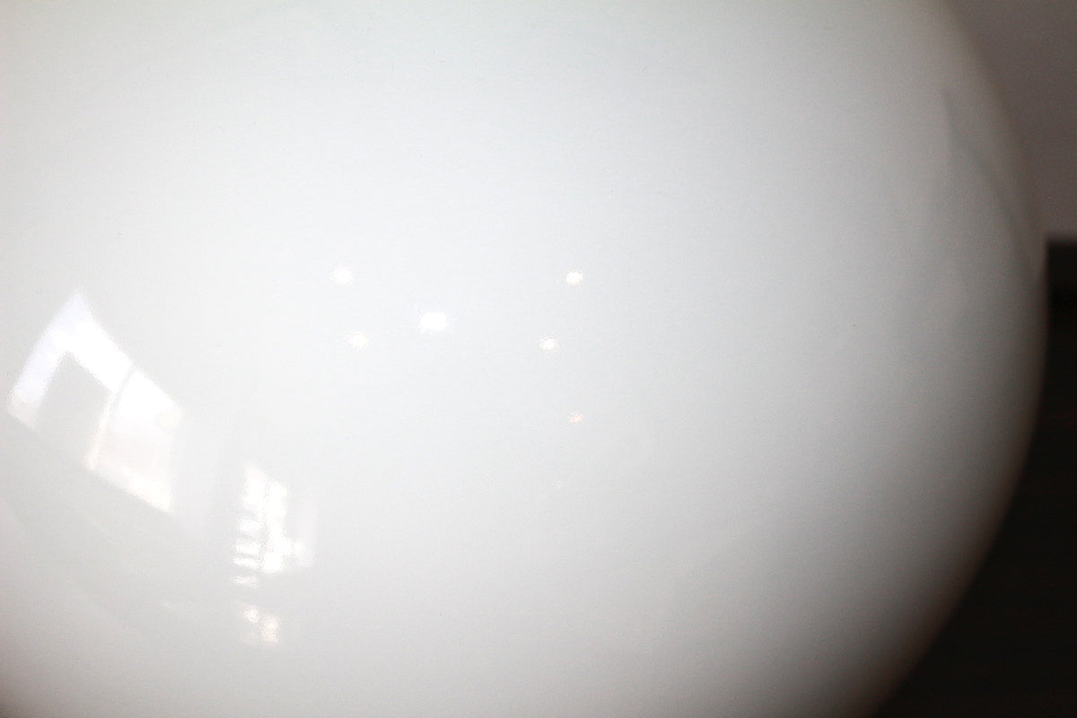 26180　人間国宝　井上萬二	　白磁丸形壷①