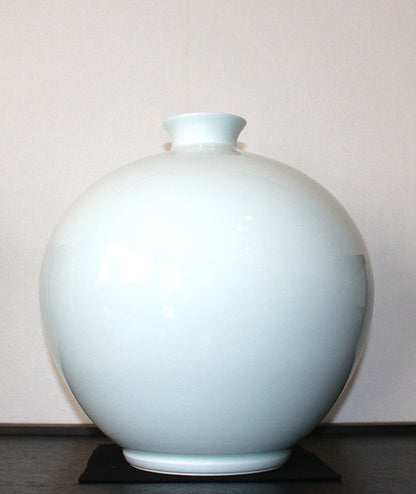 26180　人間国宝　井上萬二	　白磁丸形壷①