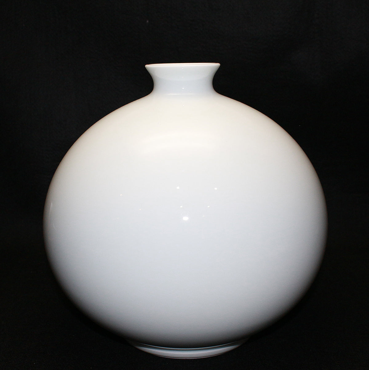 26181　人間国宝　井上萬二	　白磁丸形壷②