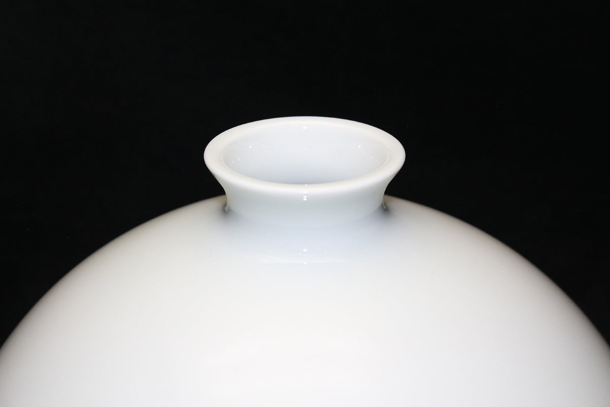 26181　人間国宝　井上萬二	　白磁丸形壷②