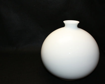 26181　人間国宝　井上萬二	　白磁丸形壷②