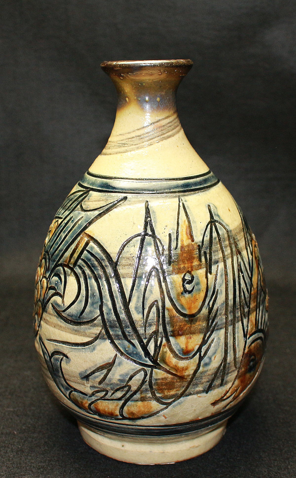 26182 人間国宝 金城次郎 海老魚紋花瓶 Kinjo Jiro – アート飛田