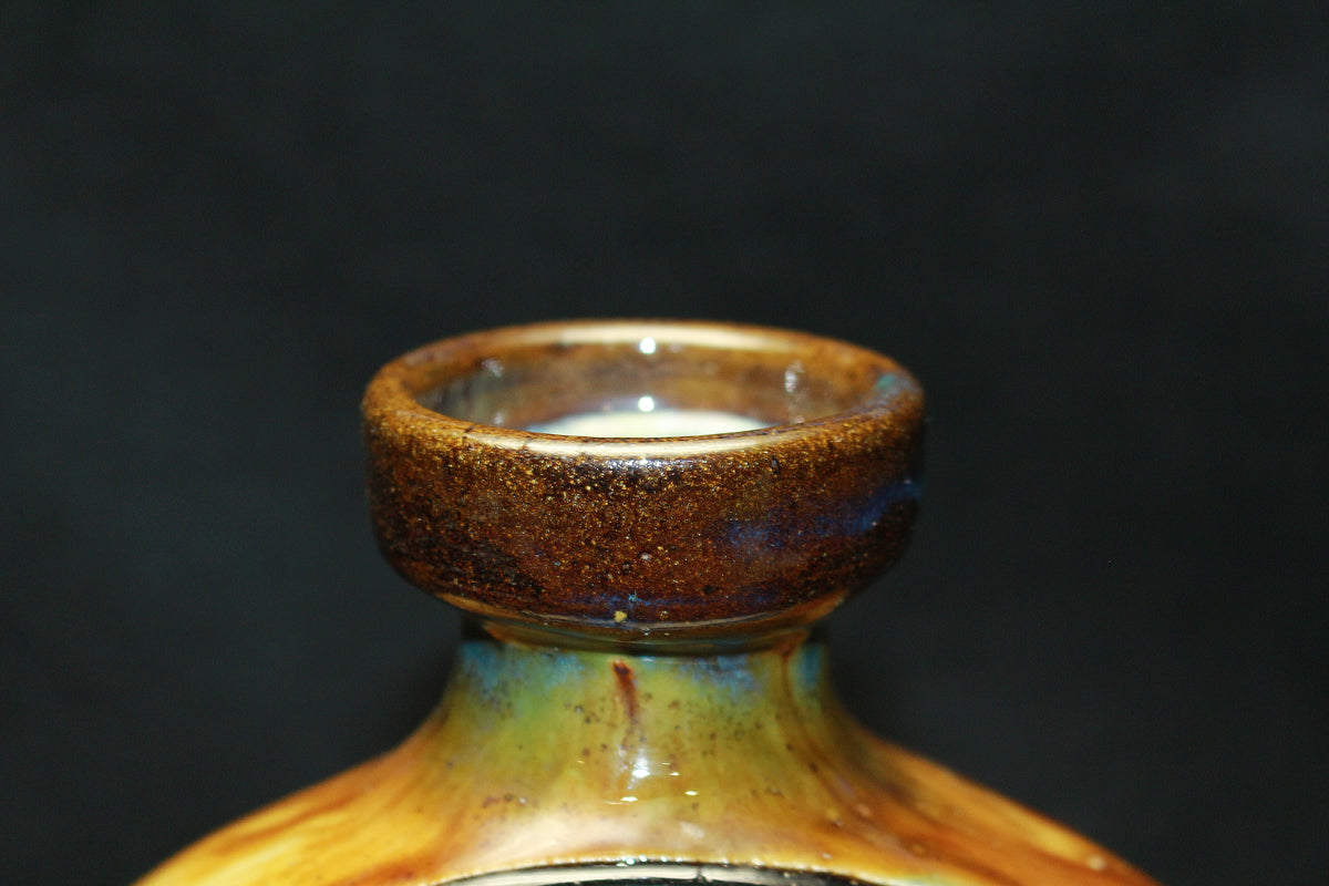 26183	人間国宝　金城次郎　扁壷（海老文）　　Kinjo　Jiro