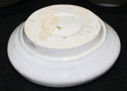 26211 金重素山［有邦識］（紅絵小皿）