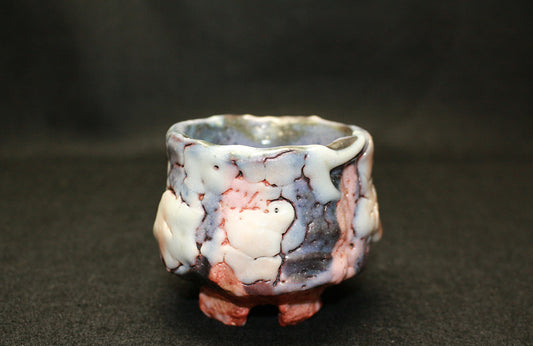 26212	林正太郎	　利休青紫志野割高台ぐい呑　　HAYASHI Shotaro