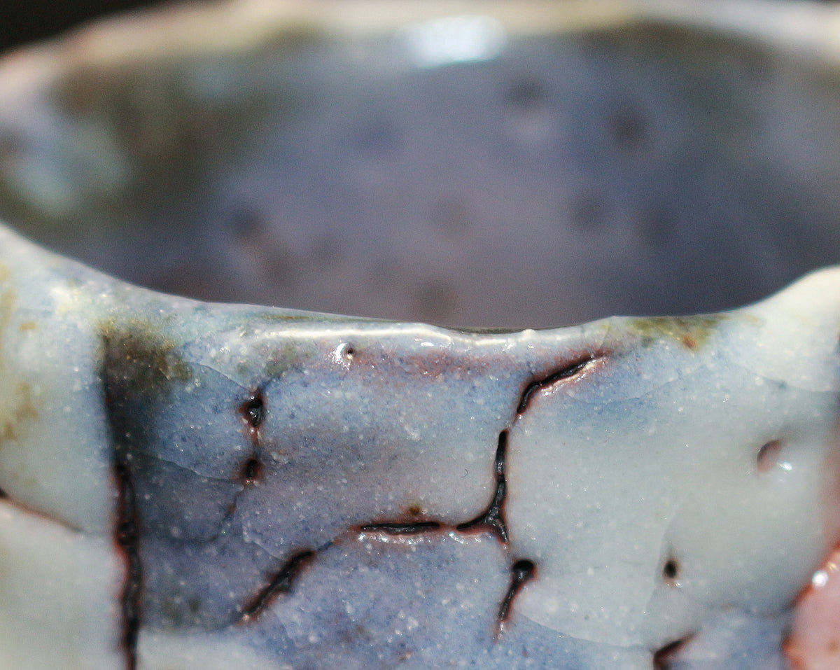 26212	林正太郎	　利休青紫志野割高台ぐい呑　　HAYASHI Shotaro