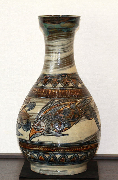 26189　 人間国宝   金城次郎　魚紋花瓶　KINJO　Jiro