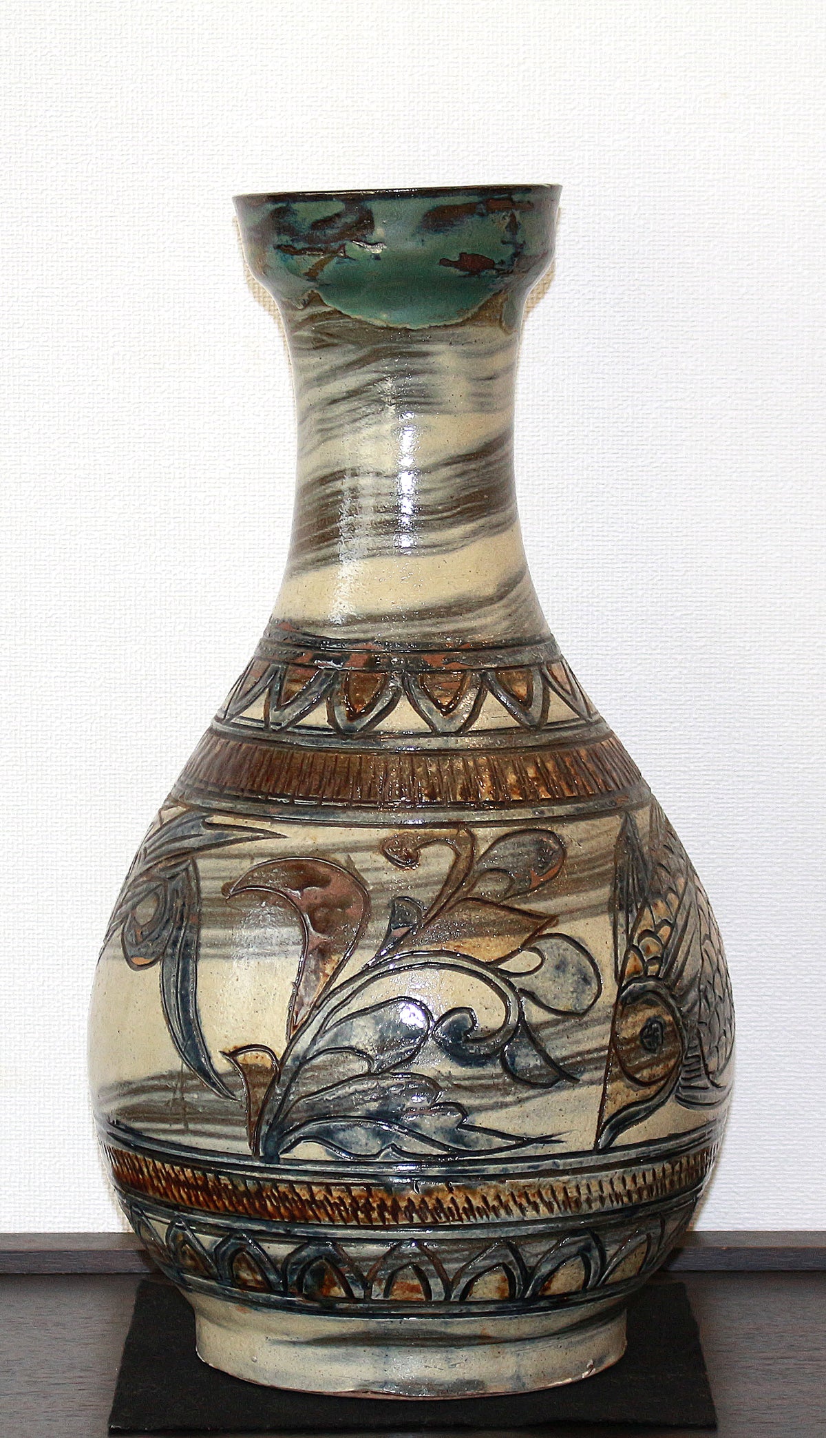 26189 人間国宝 金城次郎 魚紋花瓶 KINJO Jiro – アート飛田