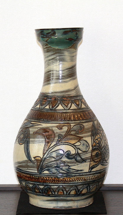 26189　 人間国宝   金城次郎　魚紋花瓶　KINJO　Jiro