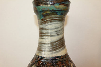 26189　 人間国宝   金城次郎　魚紋花瓶　KINJO　Jiro