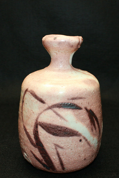 26207	加藤重髙	　志野徳利　KATO Shigetaka