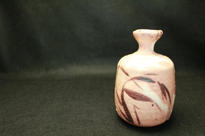 26207	加藤重髙	　志野徳利　KATO Shigetaka