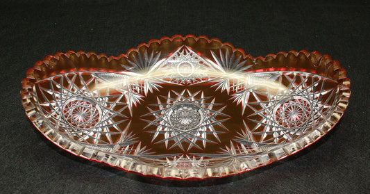 26196    バカラ	ギヤマンカットグラス赤長皿（春海商店箱）