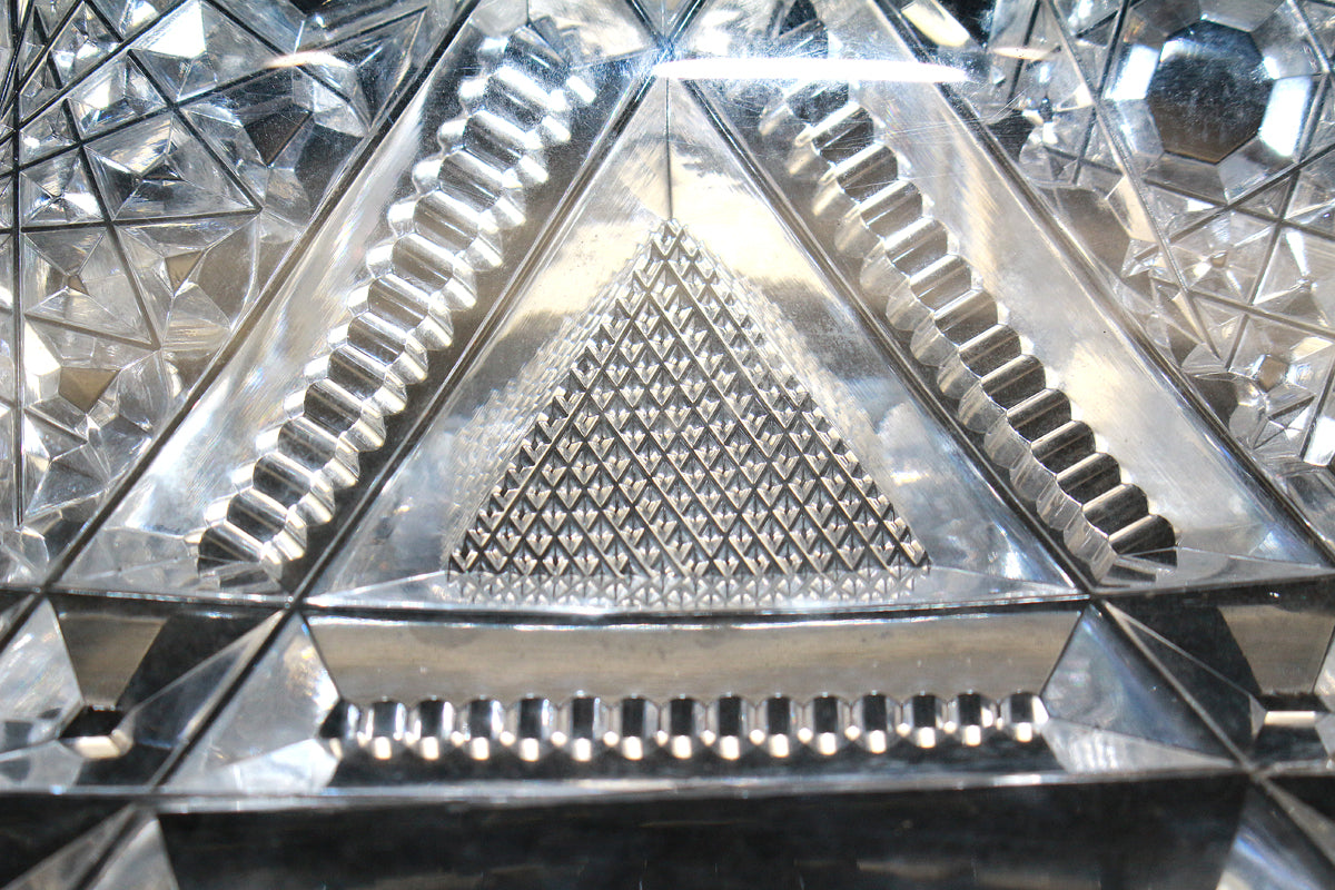 26197	バカラ	ギヤマン切子鉢（春海商店シール）