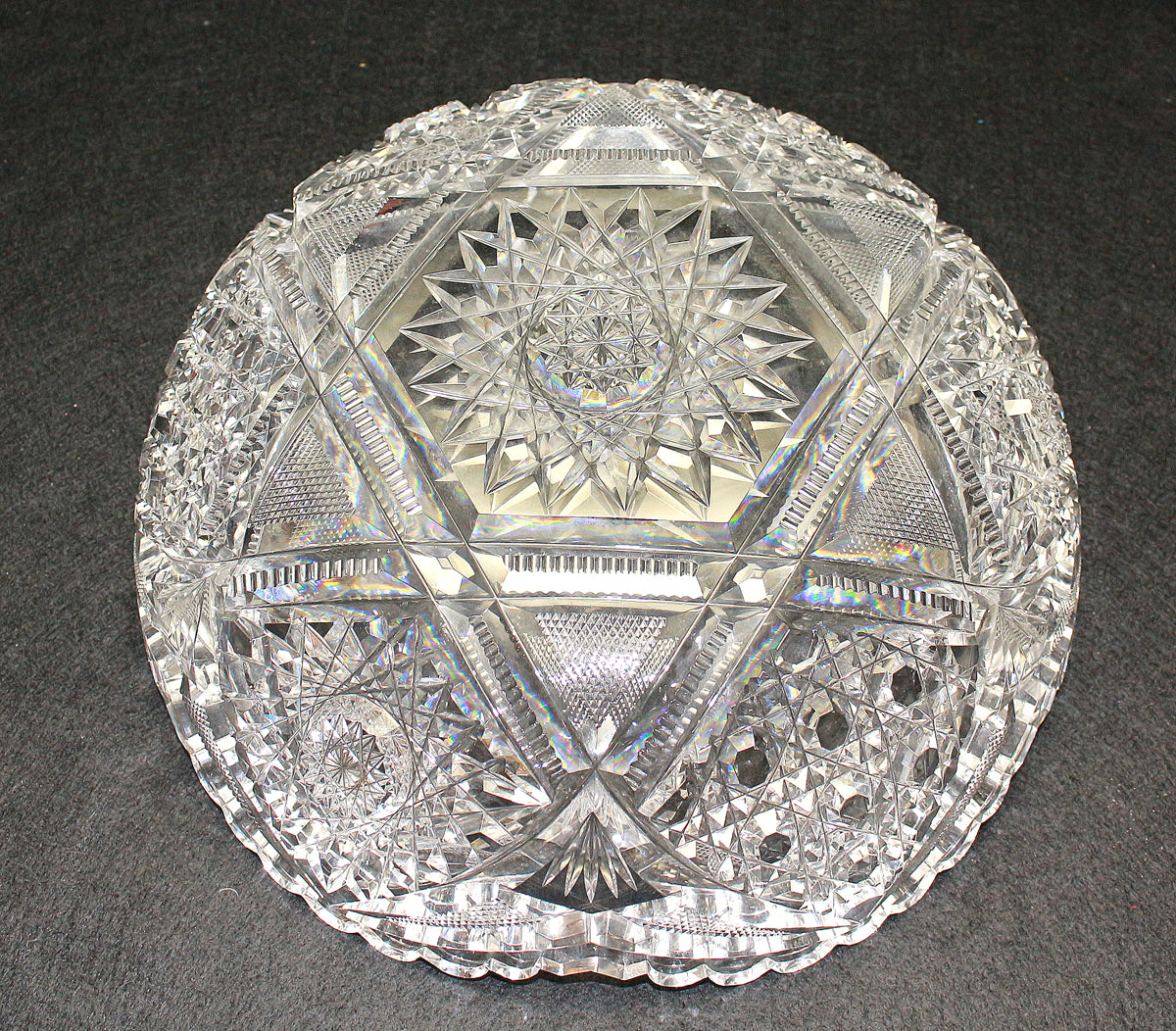 26197	バカラ	ギヤマン切子鉢（春海商店シール）