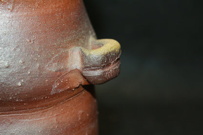 26199　人間国宝 金重陶陽　備前耳付花入　KANESHIGE Toyo