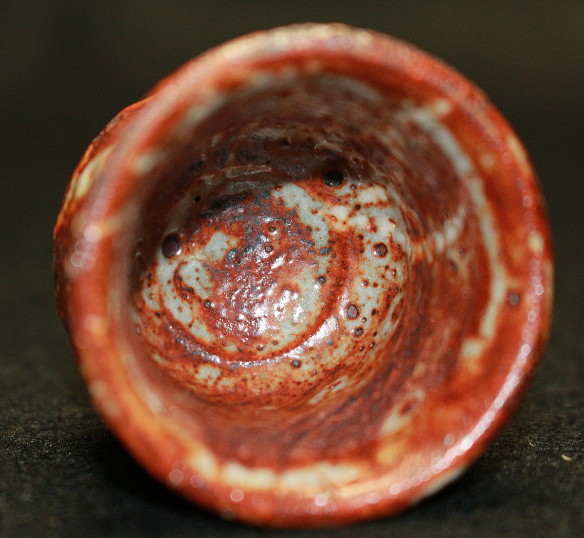 26217	北大路魯山人	　赤志野内桧垣文ぐいのみ（黒田識）　　KITAOJI  Rosanjin