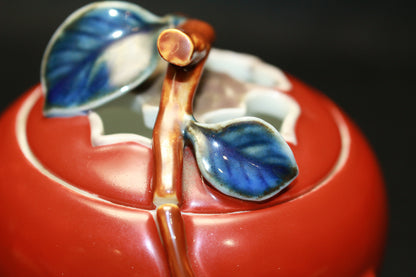 26220	１２代酒井田柿右衛門	柿形香爐    SAKAIDA  Kakiemon