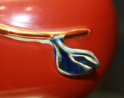 26220	１２代酒井田柿右衛門	柿形香爐    SAKAIDA  Kakiemon