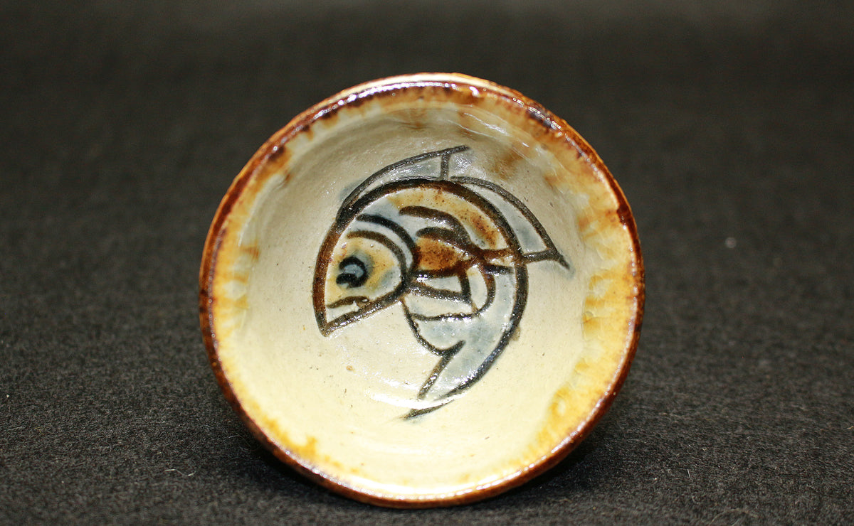 26232 人间国宝金城二郎清酒杯（鱼形）KINJO二郎