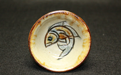 26232 人间国宝金城二郎清酒杯（鱼形）KINJO二郎
