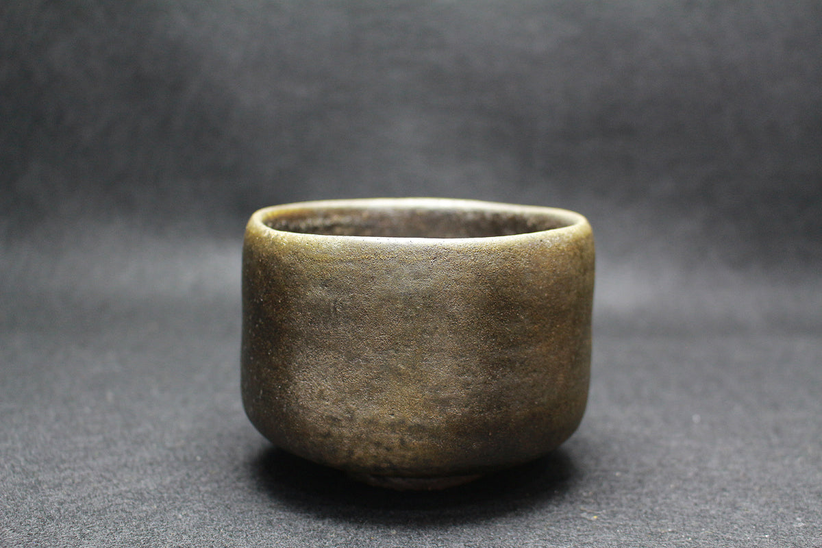 26254	杉本貞光	　黒茶盌　SUGIMOTO   Sadamitsu