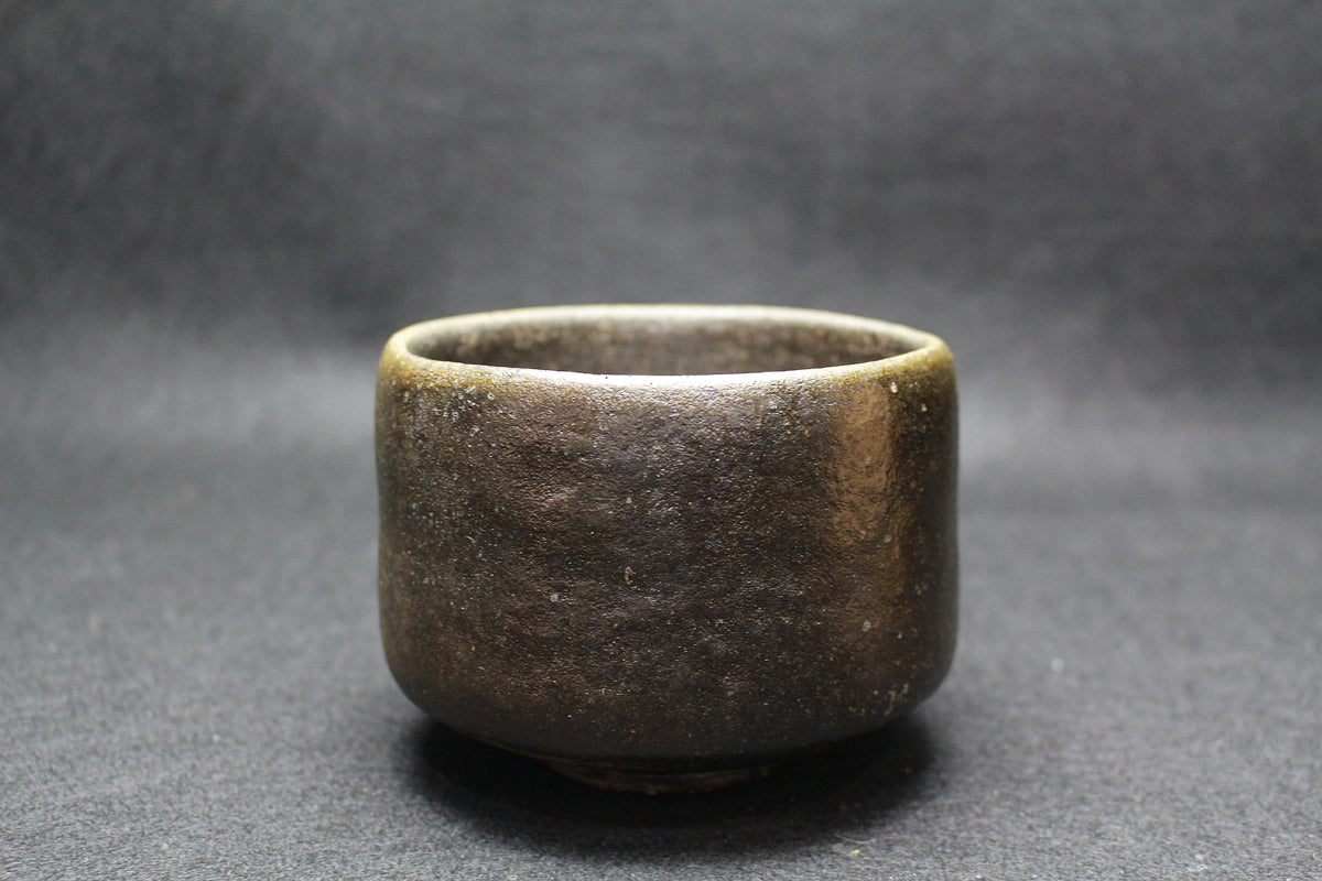 26254	杉本貞光	　黒茶盌　SUGIMOTO   Sadamitsu