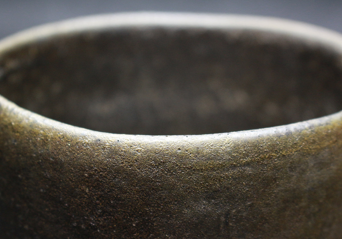 26254	杉本貞光	　黒茶盌　SUGIMOTO   Sadamitsu