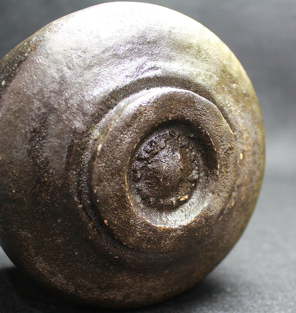 26254	杉本貞光	　黒茶盌　SUGIMOTO   Sadamitsu