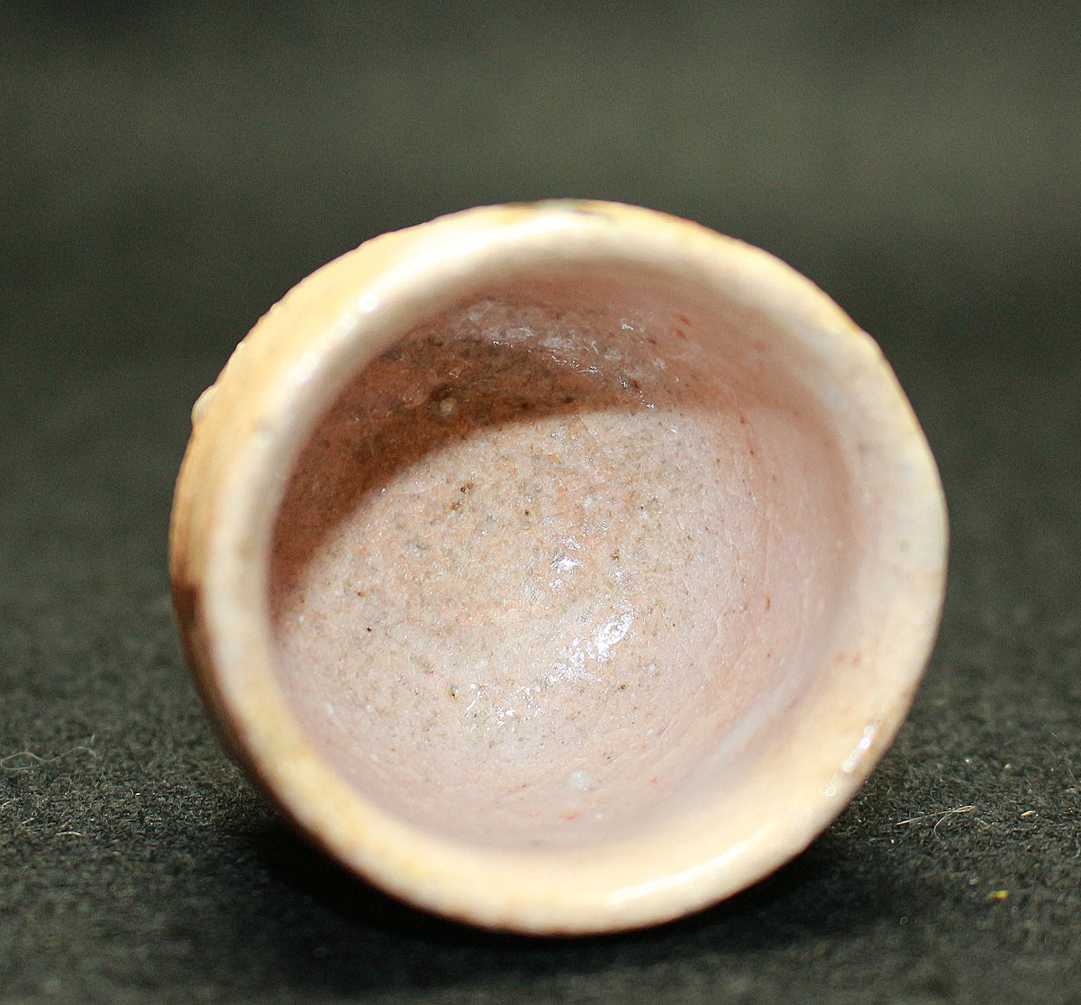 26251	辻村 塊	志野ぐい呑　TSUJIMURA  Kai