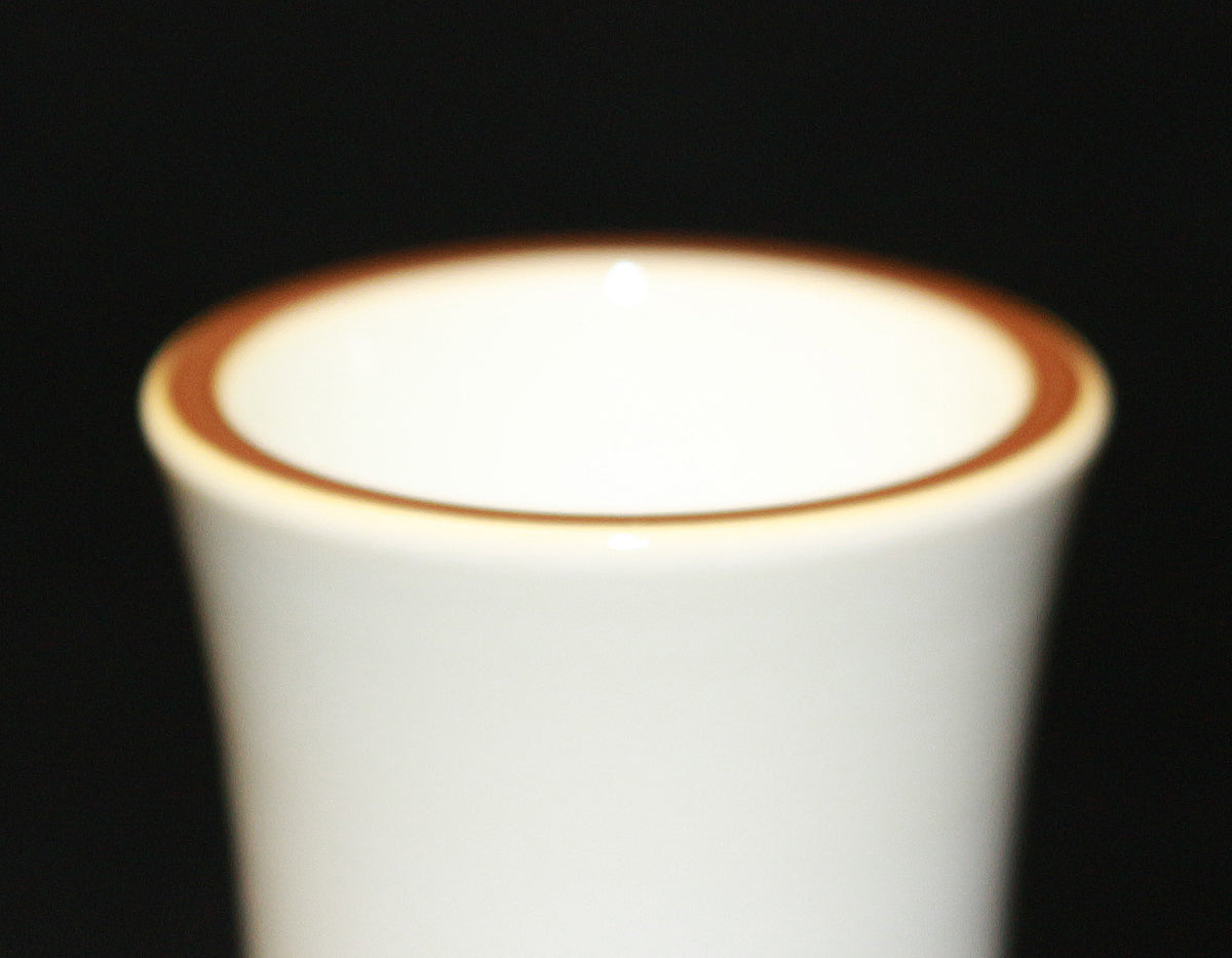 26255 　人間国宝 　14代酒井田柿右衛門　濁手柿文瓶　SAKAIDA Kakiemon