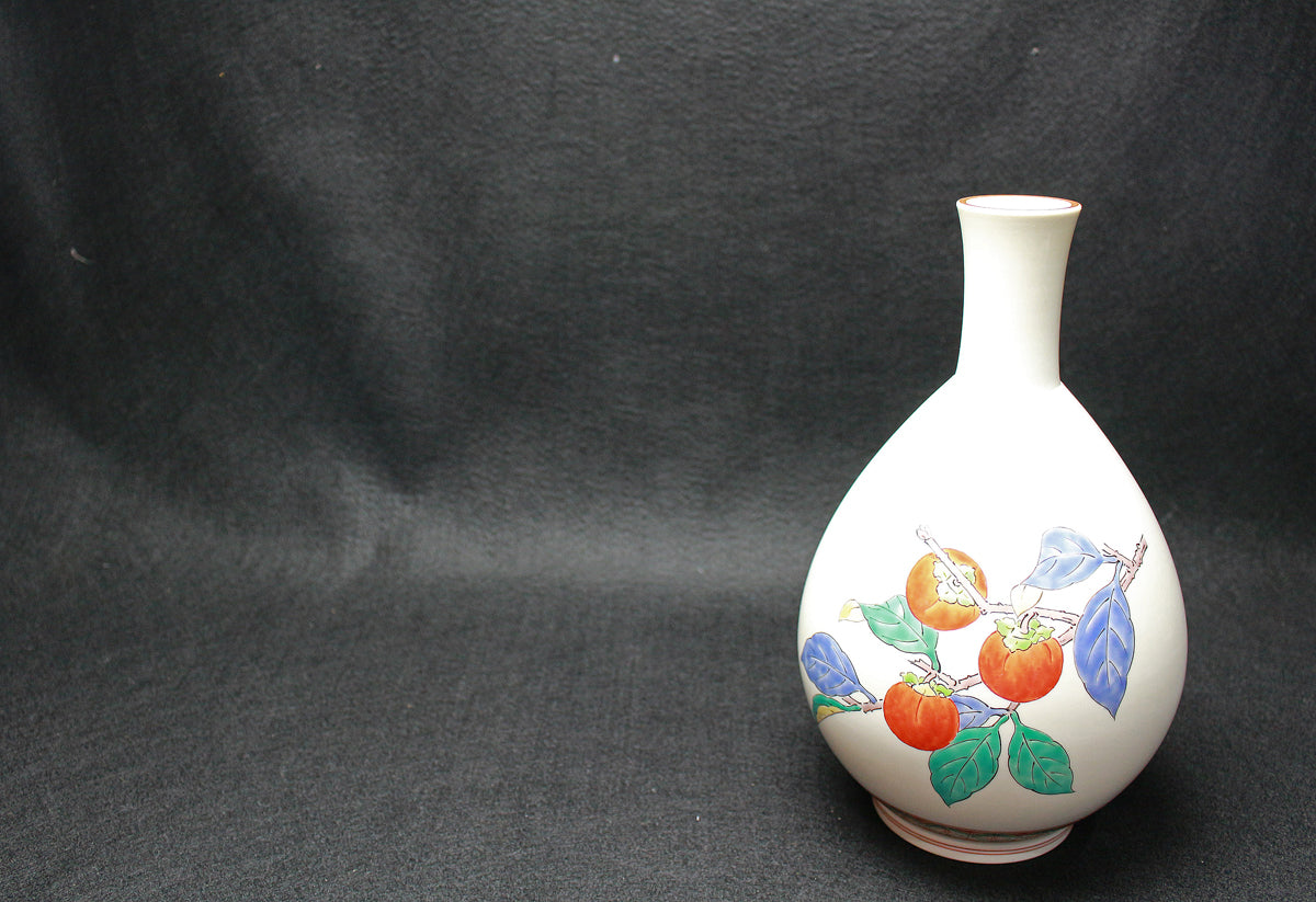 26255 　人間国宝 　14代酒井田柿右衛門　濁手柿文瓶　SAKAIDA Kakiemon